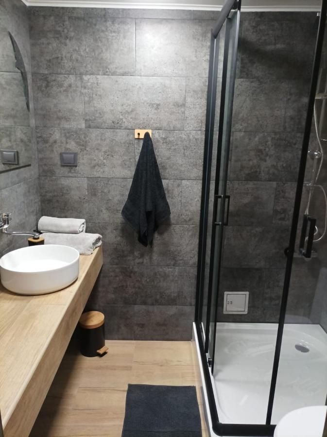 Dom Nad Jeziorem Strazym Holiday home *